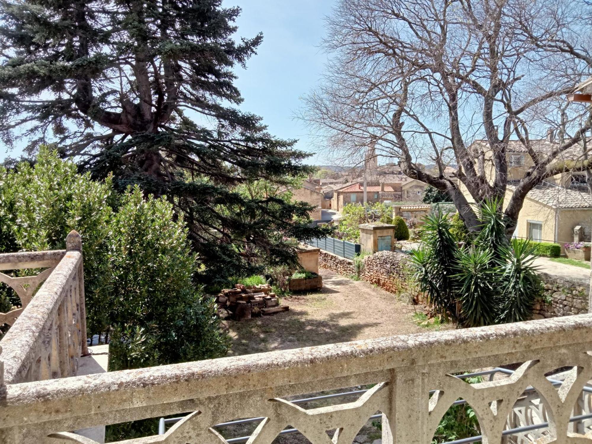 Vila A Cedre De Mon Enfance Vers Pont du Gard Exteriér fotografie